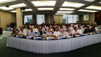 头号玩家官网登录入口投资集团企业经营与商业模式培训交流会在集团多功能厅成功召开