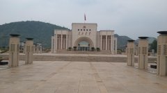 肖厚忠董事长赴西安、银川、乌海等地考察项目 并听取分支机构的工作汇报